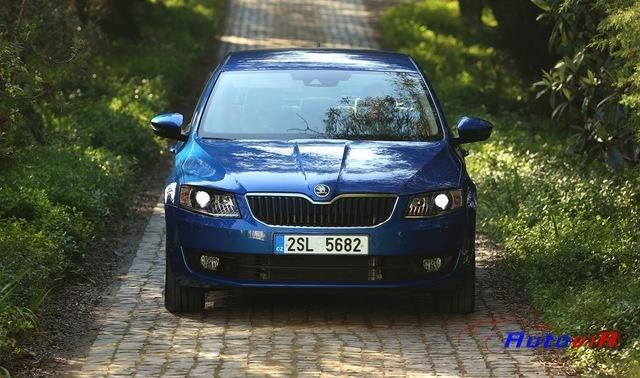 Škoda-Octavia-2013-05