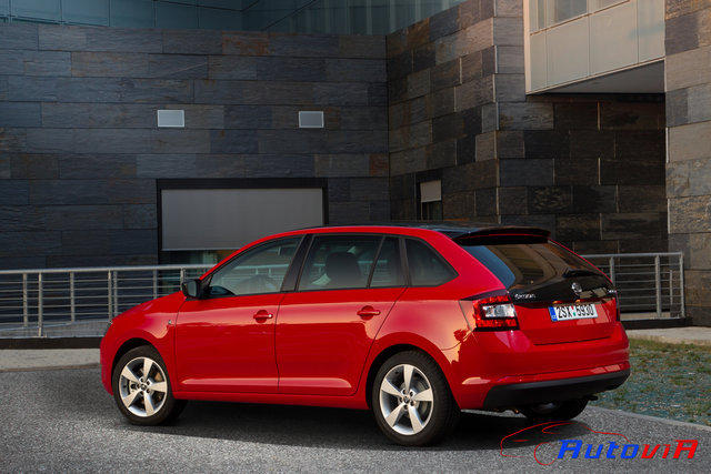 Skoda Spaceback 2013 19