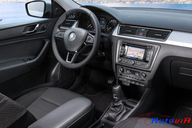 Skoda Spaceback 2013 25