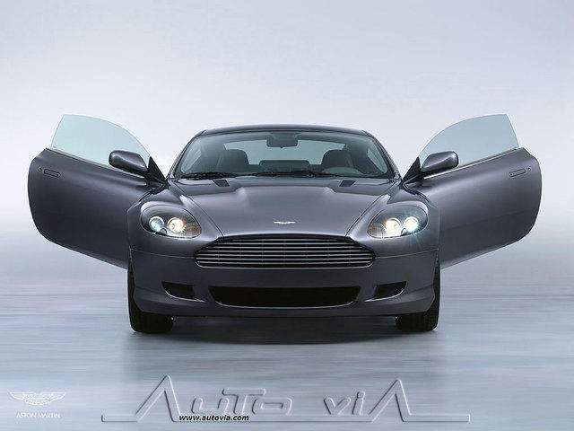 Aston Martin DB9