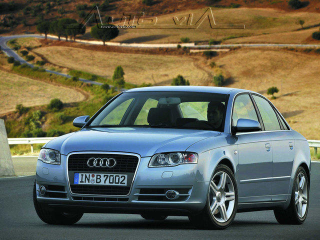 Audi A4 2004 4