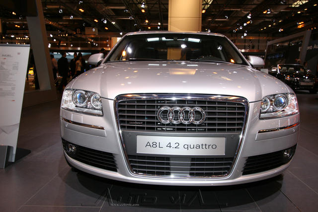 Audi A8 43