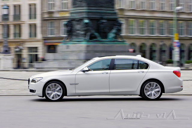 BMW 760i - 06