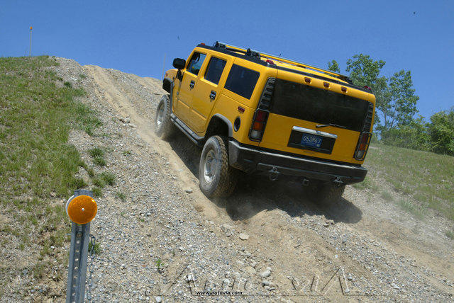 Hummer H2 4