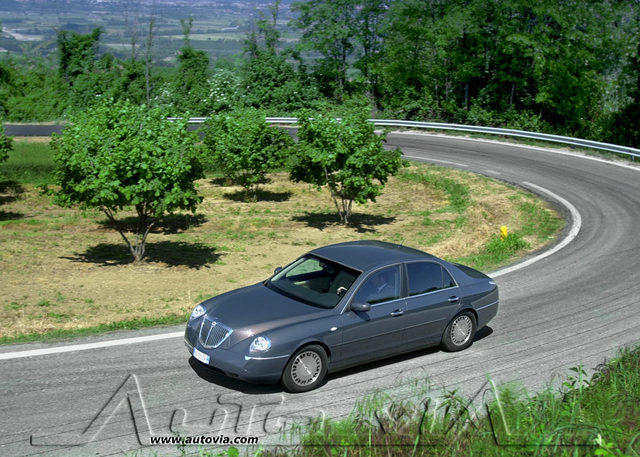 Lancia Thesis 4