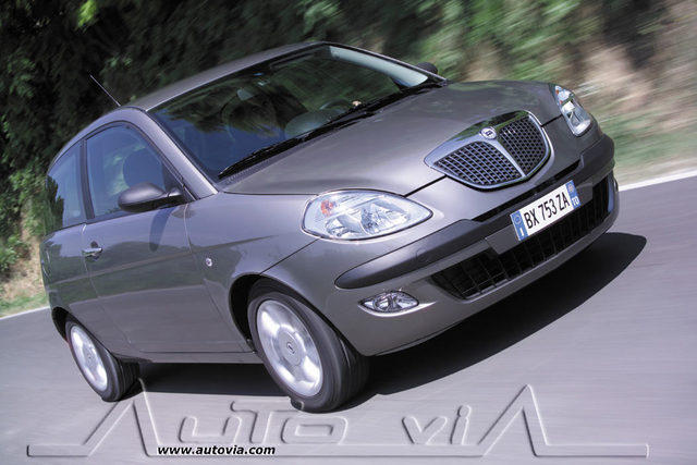 Lancia Ypsilon 14