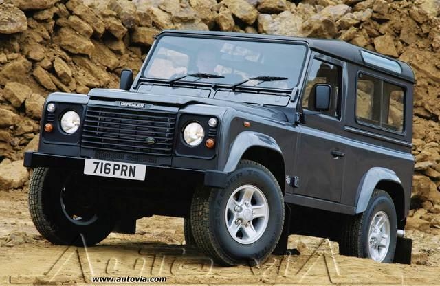 Land Rover Defender 1