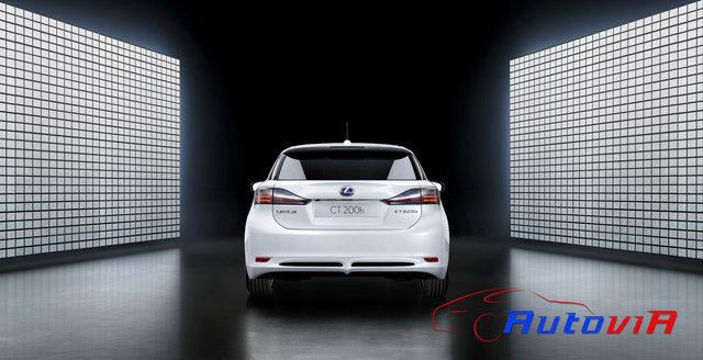 Lexus CT 200h - 05