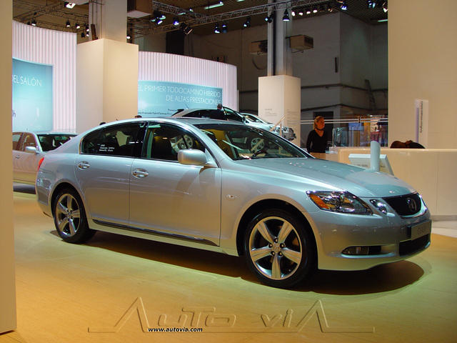 Lexus GS 17