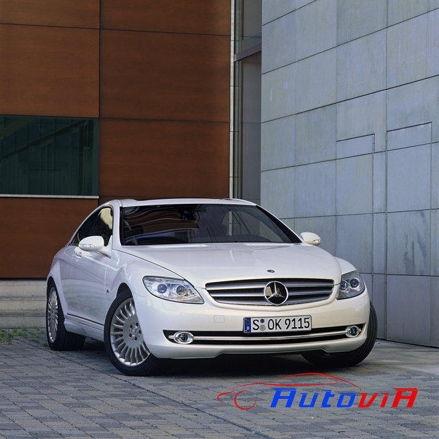 Mercedes-Benz Clase CL - CL 550 - 17.jpg