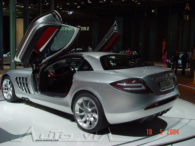 Mercedes SLR McLaren 12