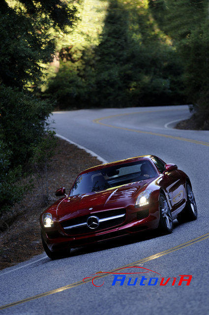 Mercedes-Benz SLS AMG - 40