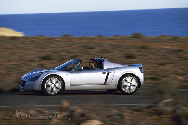 Opel Speedster 16