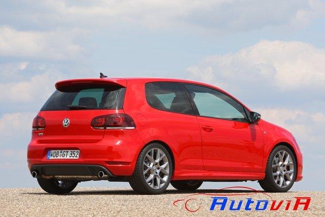 VolksWagen - Golf GTI 35 Aniversario - 25