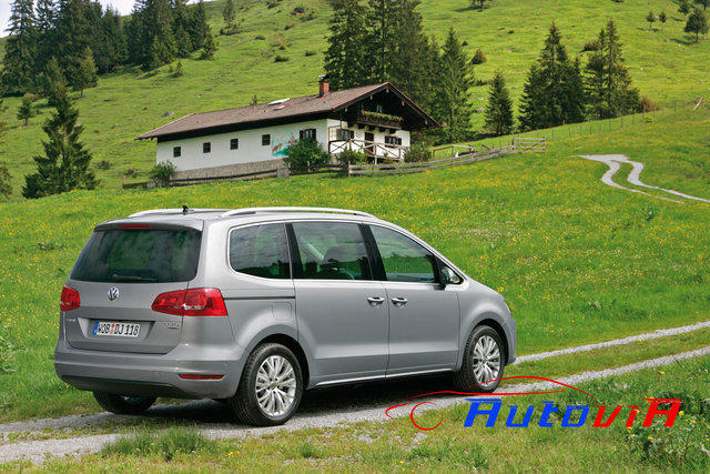 VolksWagen - Sharan- 18